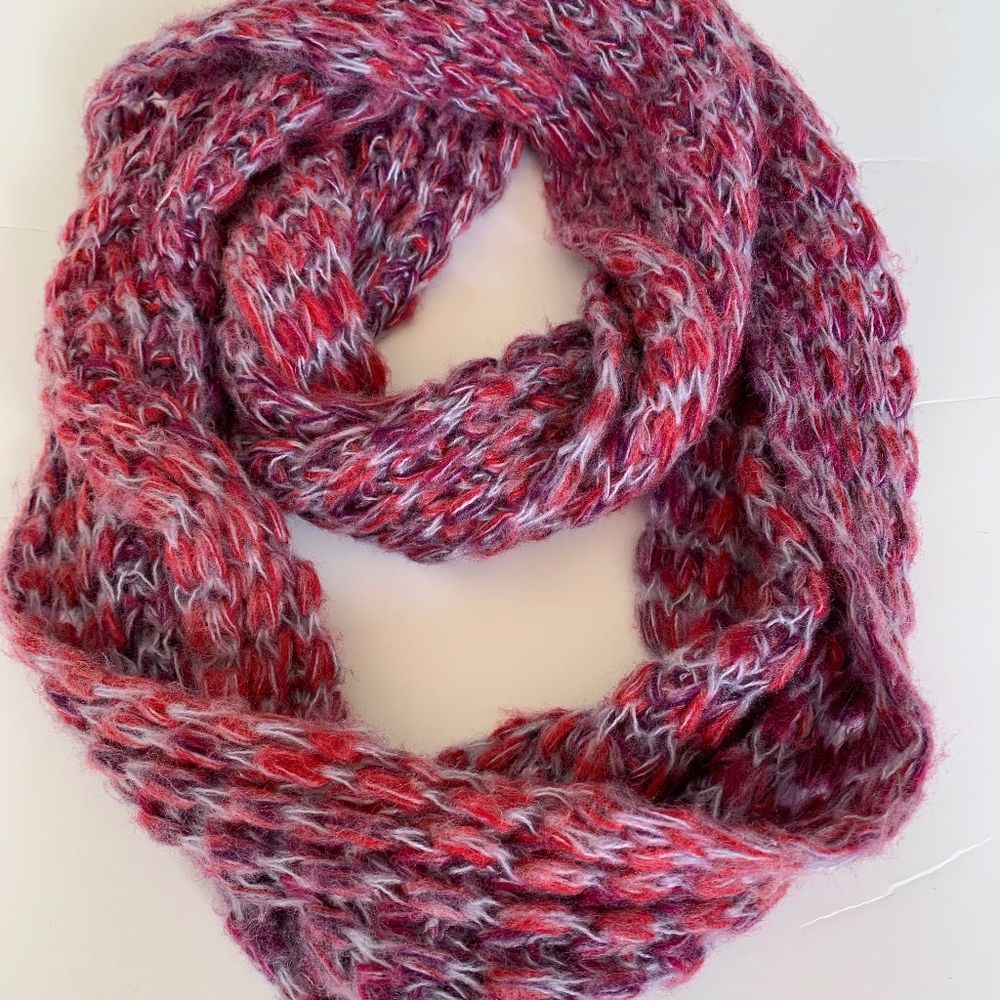 Pretty Infinity Scarf